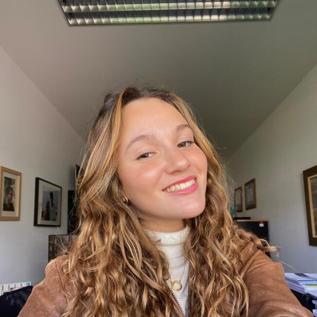 Babysitter in Lisbon: Eva