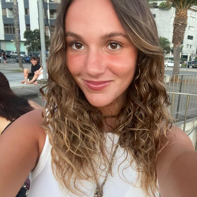 Babysitter in Lisbon: Eva