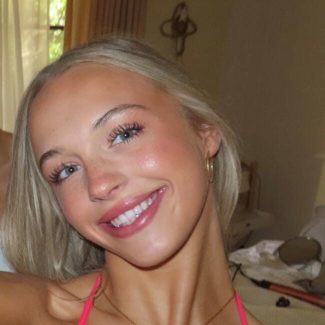Babysitter in Melbourne: Ava