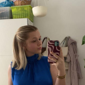 Auklė Antverpenas: Julia