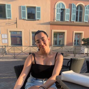 Babysitter in Antibes: Chiara