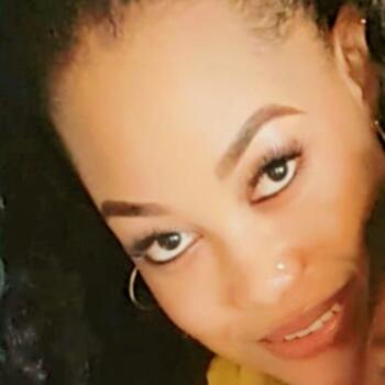 Babysitter Croydon: Fauzia