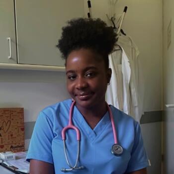 Babysitter in Debrecen: Precious