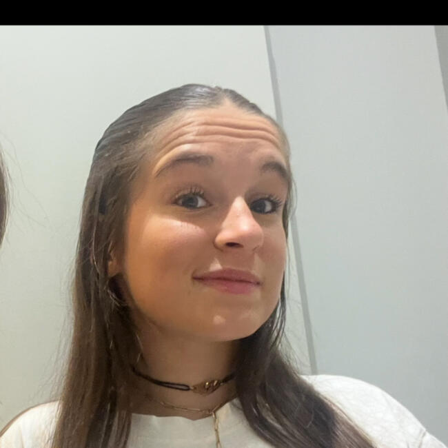 Babysitter in Toulouse: Emma