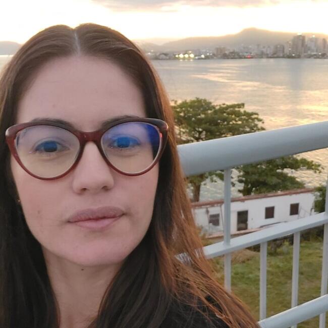 Babysitter in São José (São José): Ane