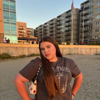 Babysitter in Tacoma: Kayli
