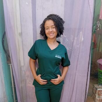 Babá em Águas Lindas de Goiás: Jade