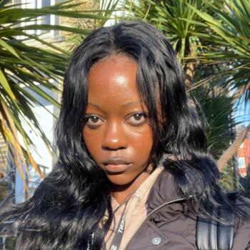 Babysitter Leeds: Shan