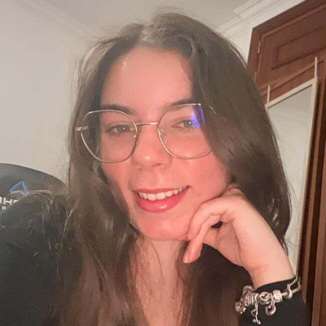Babysitter in Amadora: Ângela