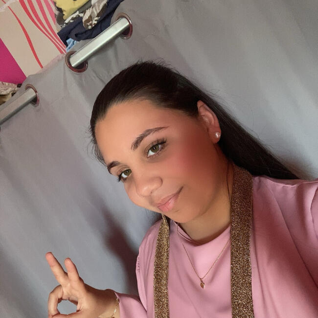 Babysitter in Clermont-Ferrand: Marina