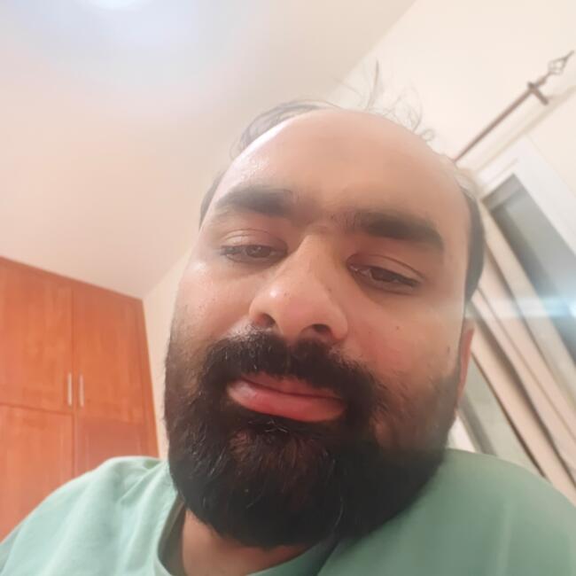 अहमदाबाद में बेबीसिटिंग की नौकरी: Valay