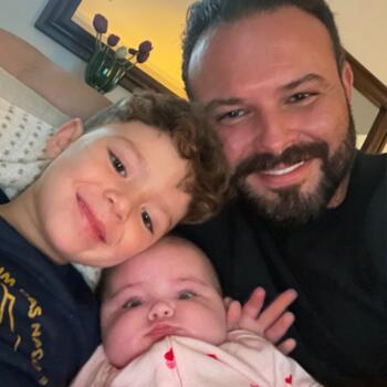 Emprego de babá em Tremembé: emprego de babá Alexandre