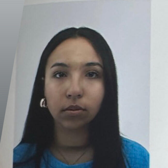 Babysitter in Paris: Yamina