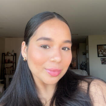 Babysitter in North Bergen: Luisa