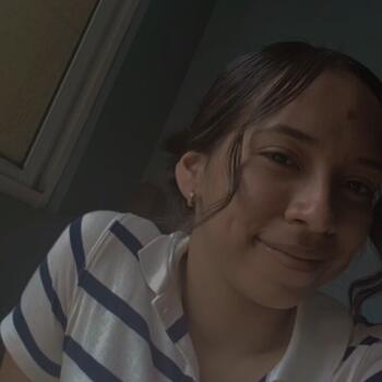 Babysitter in Buena Vista: Alejandra