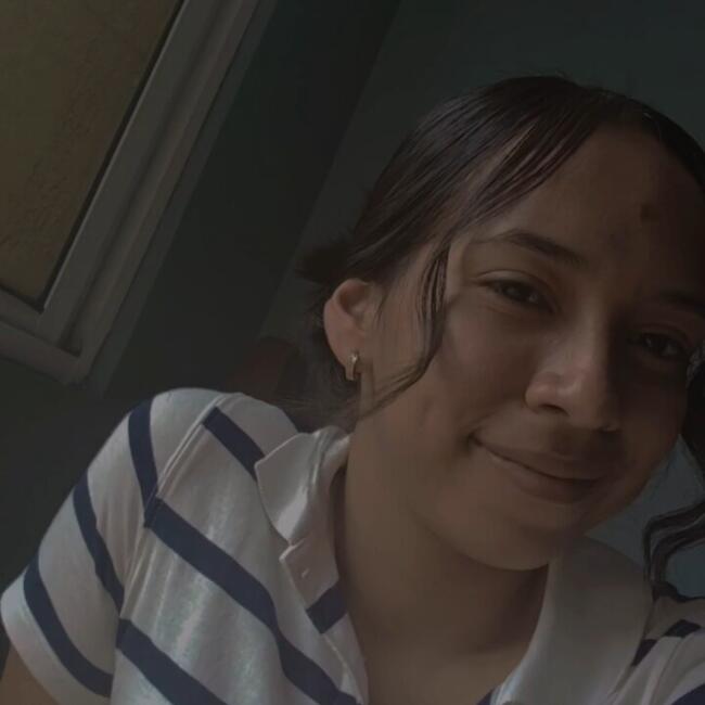 Babysitter in Buena Vista: Alejandra