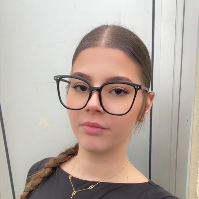 Babysitter in Reims: Noemie