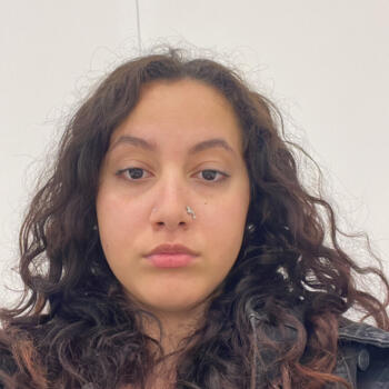 Babysitter in Levallois-Perret: Shaima