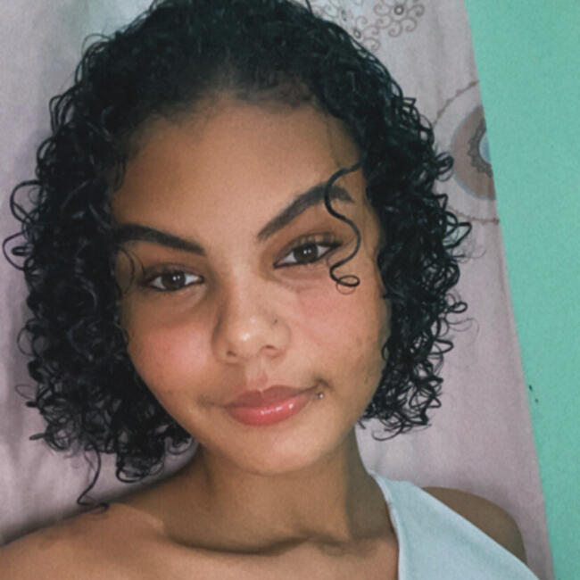 Babysitter in Salvador: Maria luisa