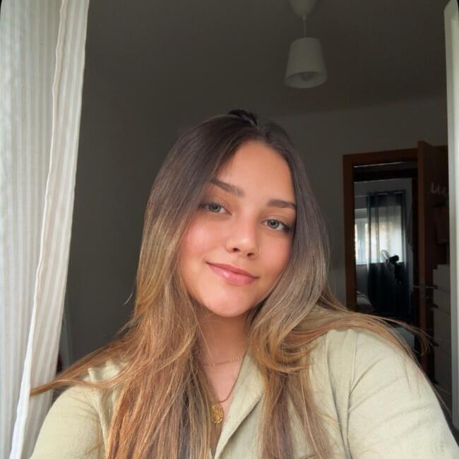 Babysitter em Lisboa: Victoria