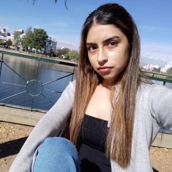Niñera en Grand Bourg: Camila