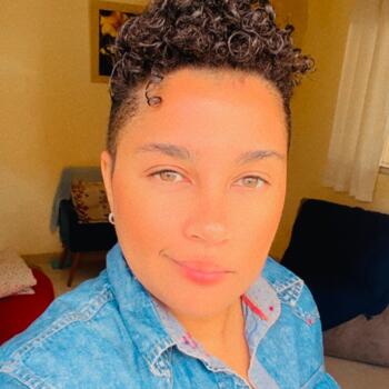 Babysitter in Caieiras: Ingrid