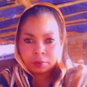 جليسة أطفال شوبرا شندي: Fadwa