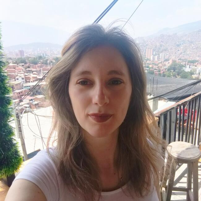 Babysitter in Eindhoven: Luminita