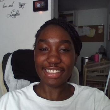Babysitter in Tulsa: Ge'micia