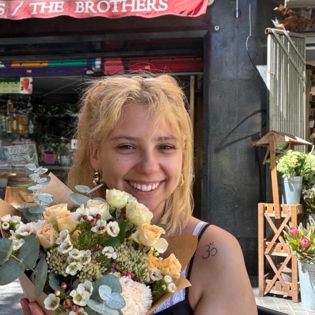 Babysitter in Barcelona: Florencia Ariadna