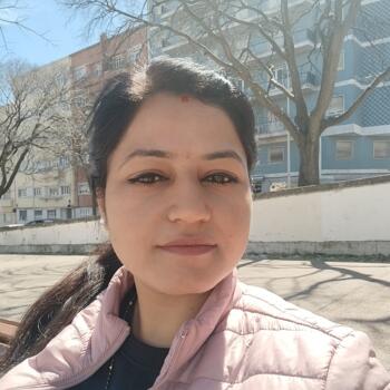 Babysitter in Alenquer: Shilpa