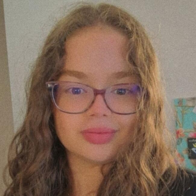 Babysitter in Woluwe-Saint-Pierre - Sint-Pieters-Woluwe: Izabella