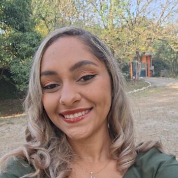 Babysitter Caraguatatuba: Valézia