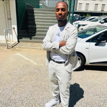 Trabalho de babysitting em Cartaxo: Trabalho de babysitting Renaldo