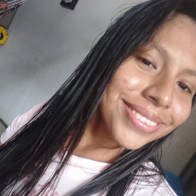 Trabajo para niñera en Lomas de Sargentillo: Tamara
