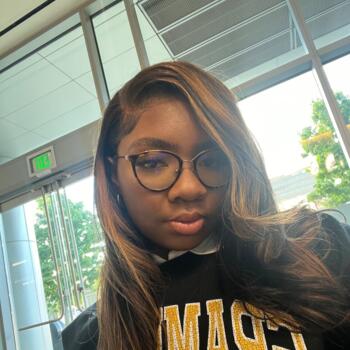 Babysitter in Houston: Amia