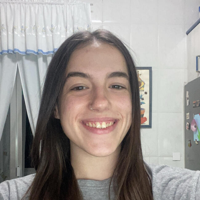 Babysitter in Ávila: Nerea