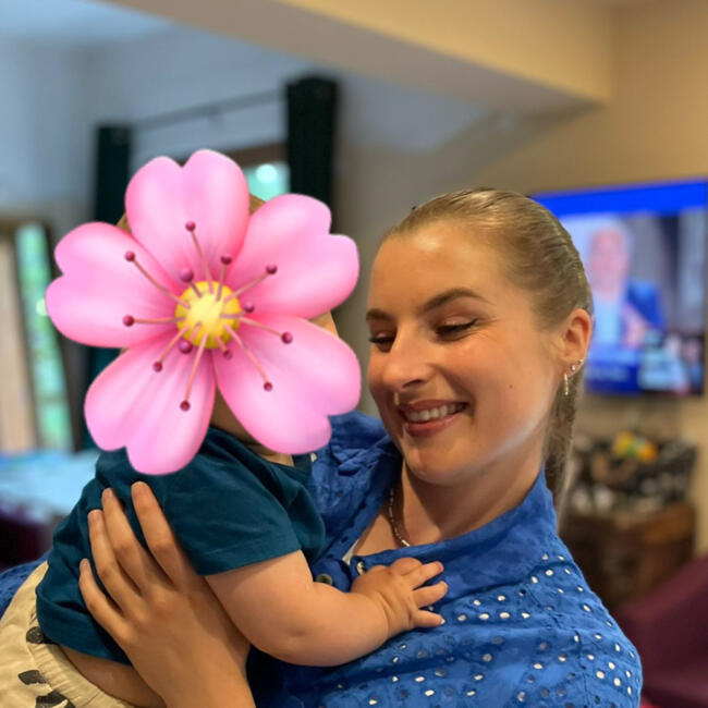 Babysitter in Albertville: Nina