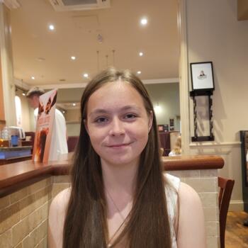 Babysitter in Saltash: Jade