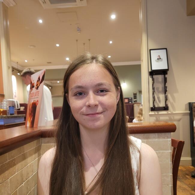 Babysitter in Saltash: Jade