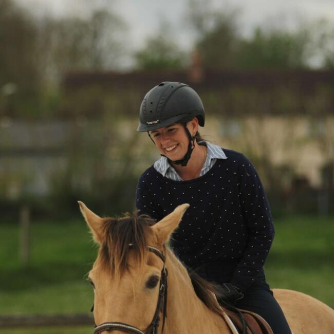 Babysitter in Cravant (Bourgogne-Franche-Comté): Alice