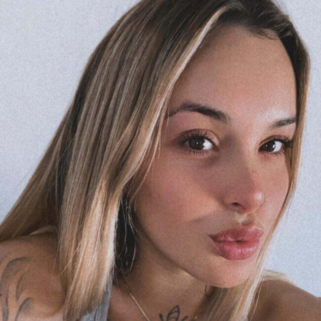 Babysitter in Mondragone: Abril