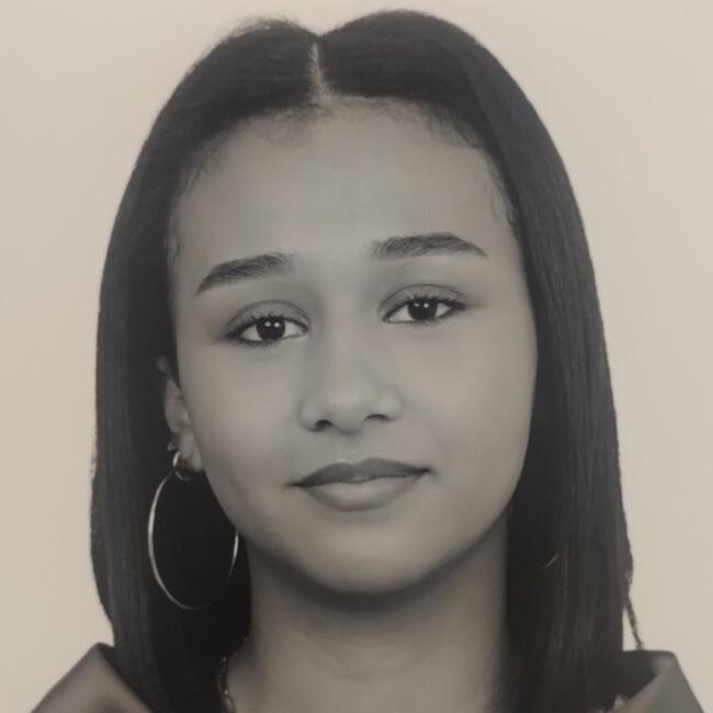 Babysitter in Oviedo: Allison Sahara