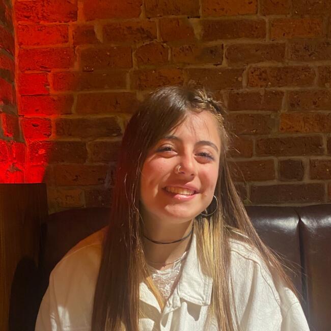 Babysitter in Providencia: Ema