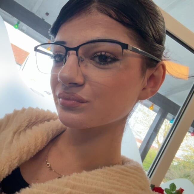 Babysitter in Fürth: Cosmescu