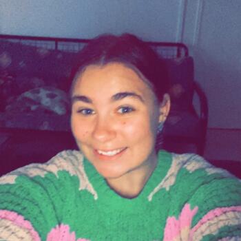 Babysitter in Sunshine Coast: Mackenzie