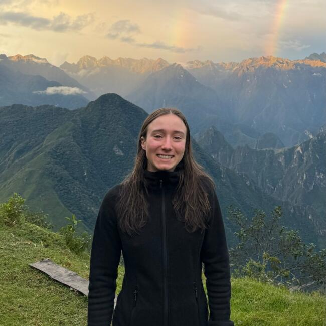 Baby-sitter in Kamloops: Annie