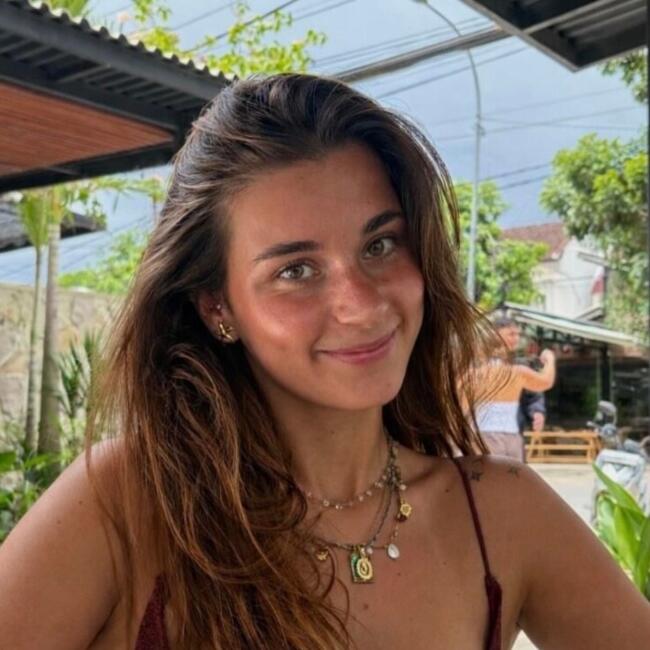 Babysitter in Saint-Tropez: Paloma