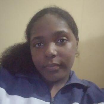 Babysitter in Florianópolis: Evelyn Cristina 