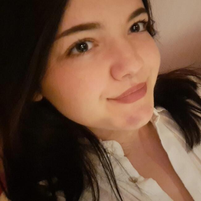 Babysitter in Saint-Genis-Pouilly: Romane